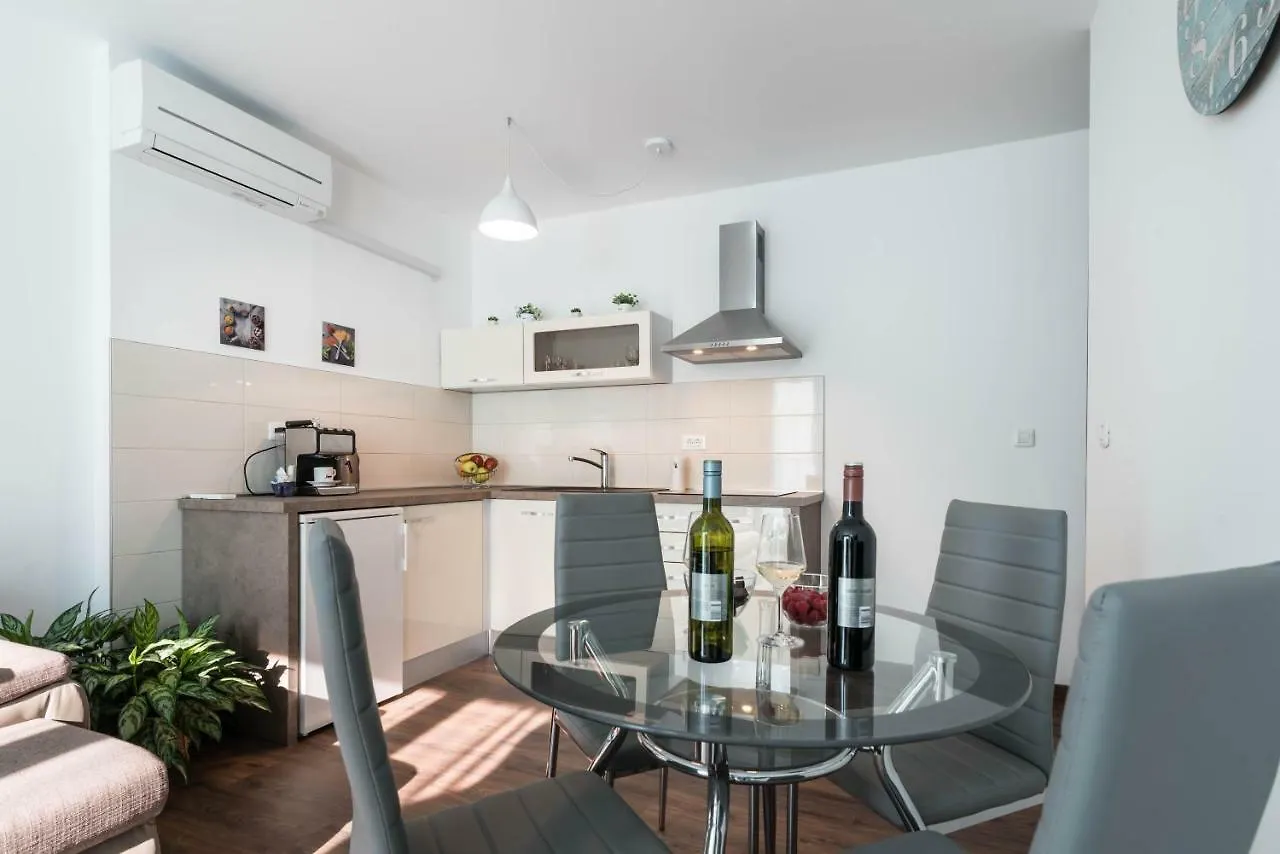 City Market Apartments Pula