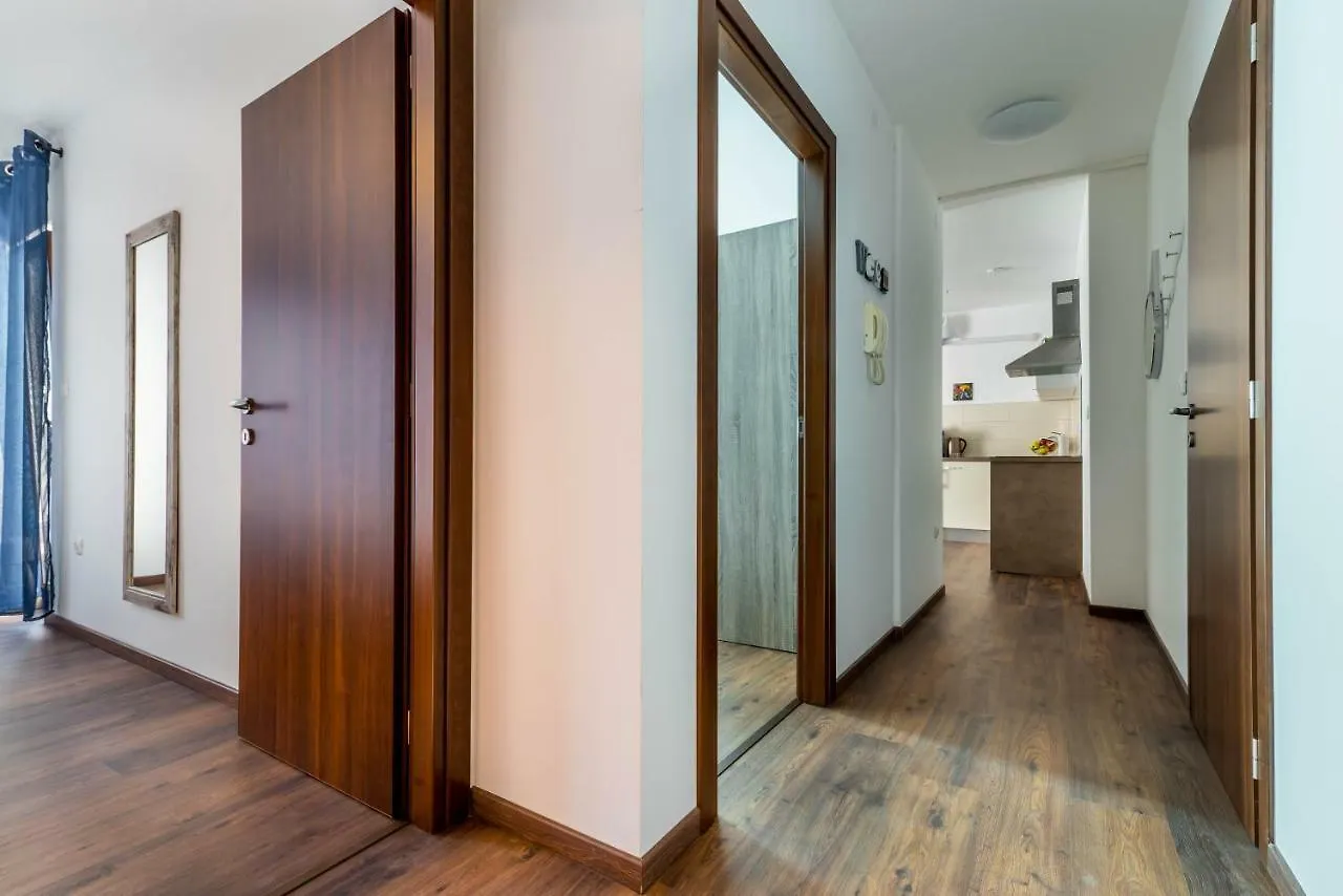 City Market Apartments Pula 0*,  Chorwacja
